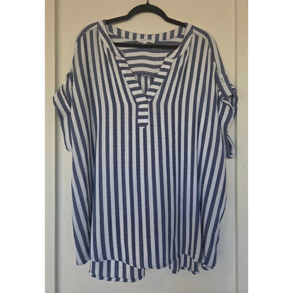 Striped‎ V-Neck Button Back Top Size 1X Nautical Resort Coastal Preppy Nantucket